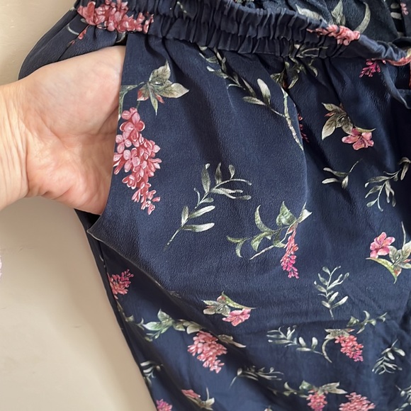 Silk floral pants - Picture 3 of 8